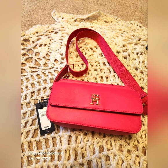 Tommy Hilfiger two way bag (crossbody and shoulder bag) - Picture 1 of 1